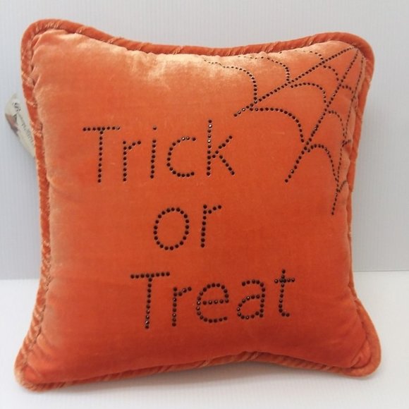 Bethany Lowe Designs Halloween Trick or Treat Pillow - Picture 1 of 2